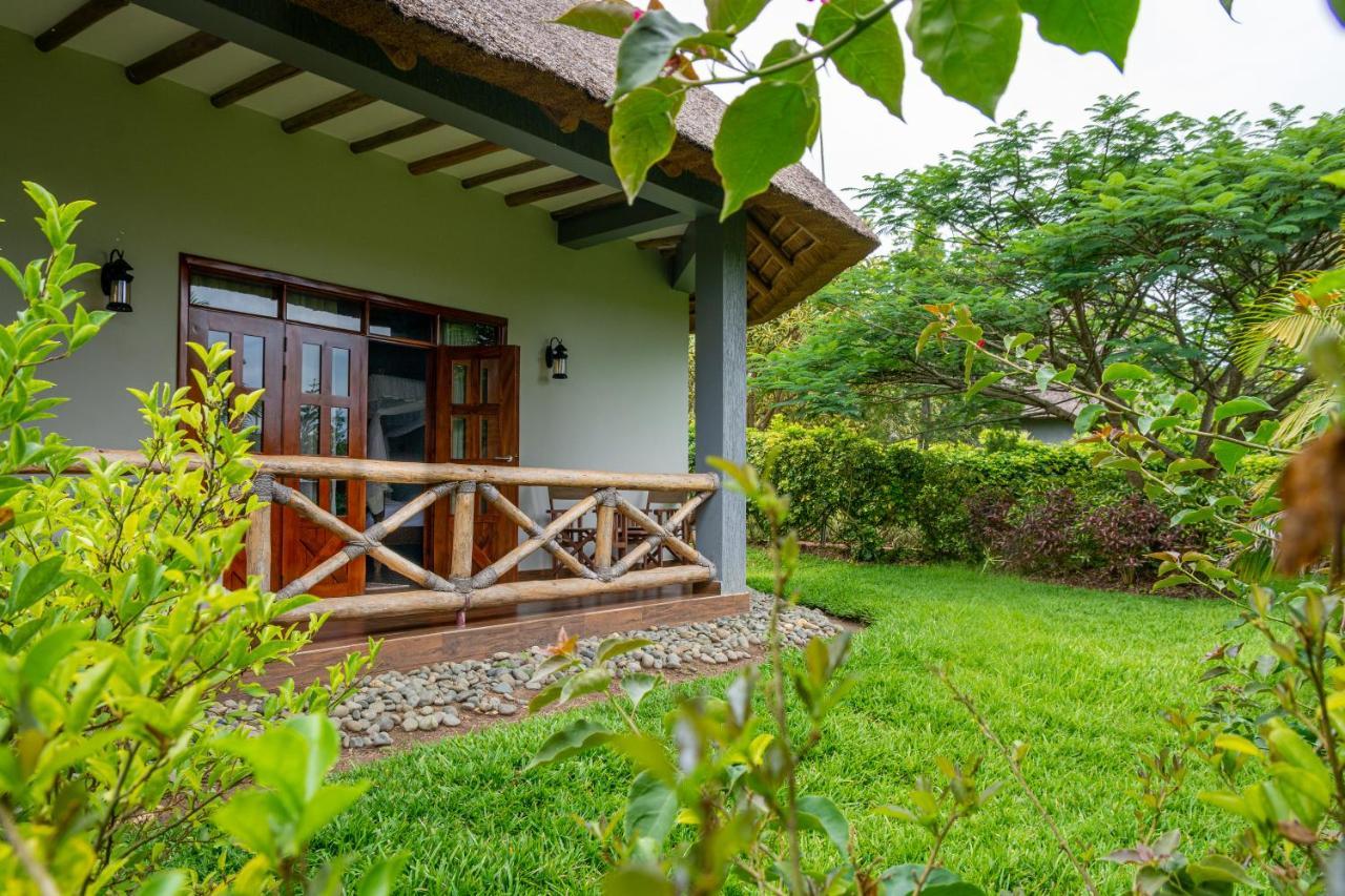 Emburara Farm Lodge Mbarara Exterior photo