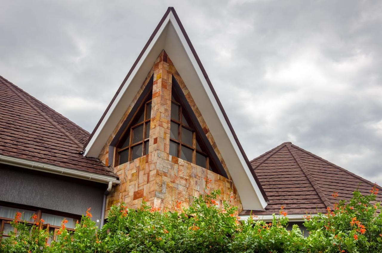 Emburara Farm Lodge Mbarara Exterior photo